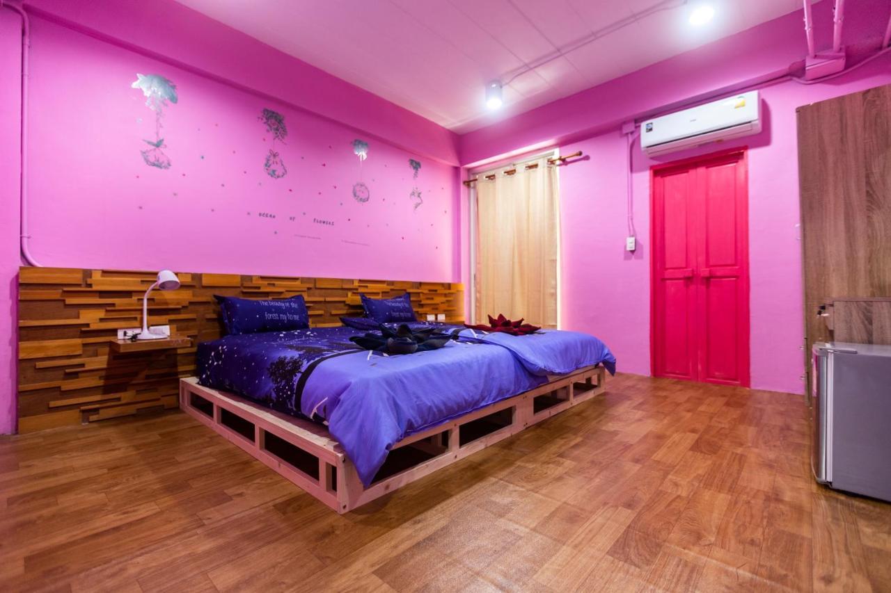 Firefly Phuket Hotel Patong Zewnętrze zdjęcie