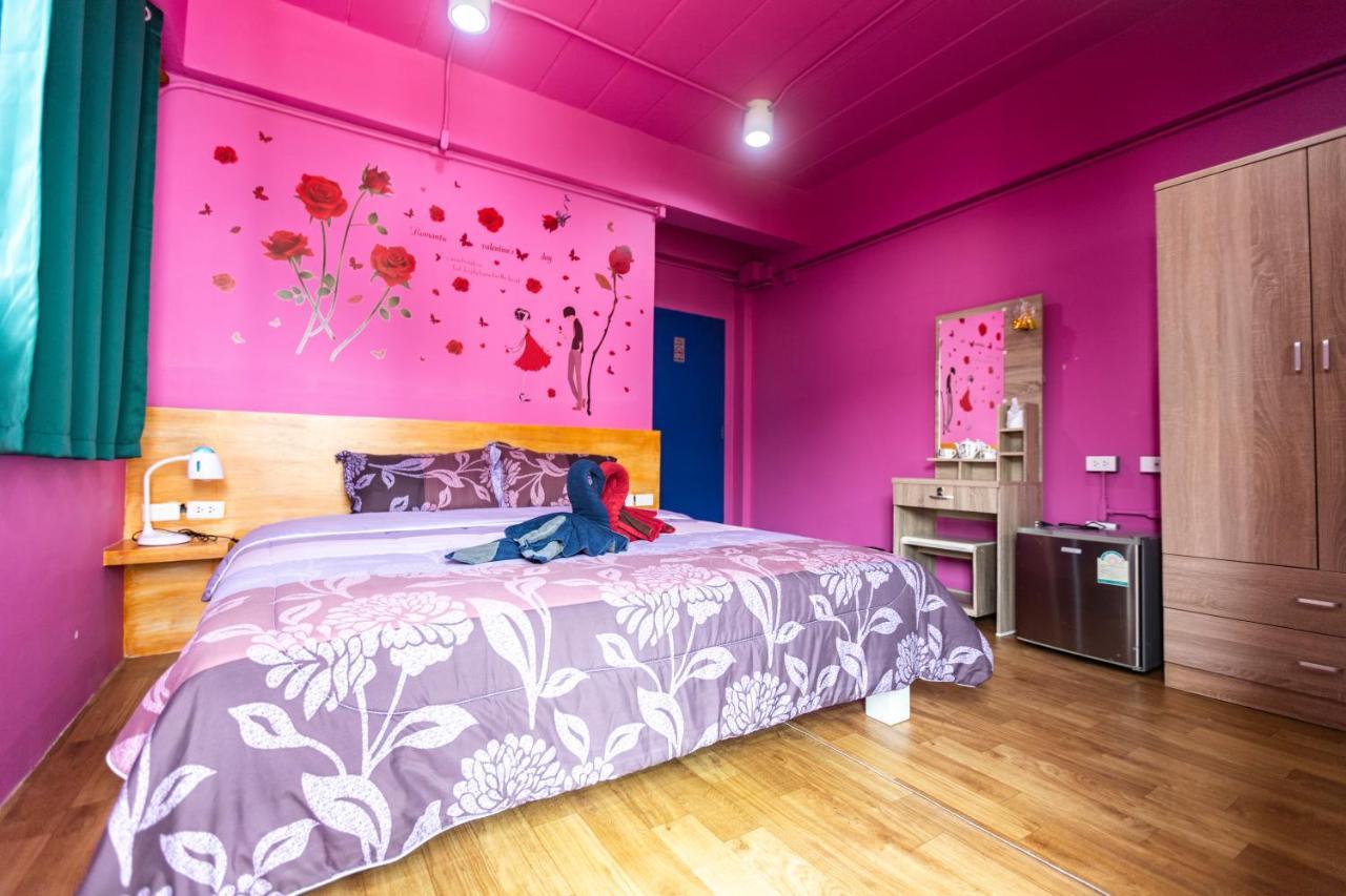 Firefly Phuket Hotel Patong Zewnętrze zdjęcie