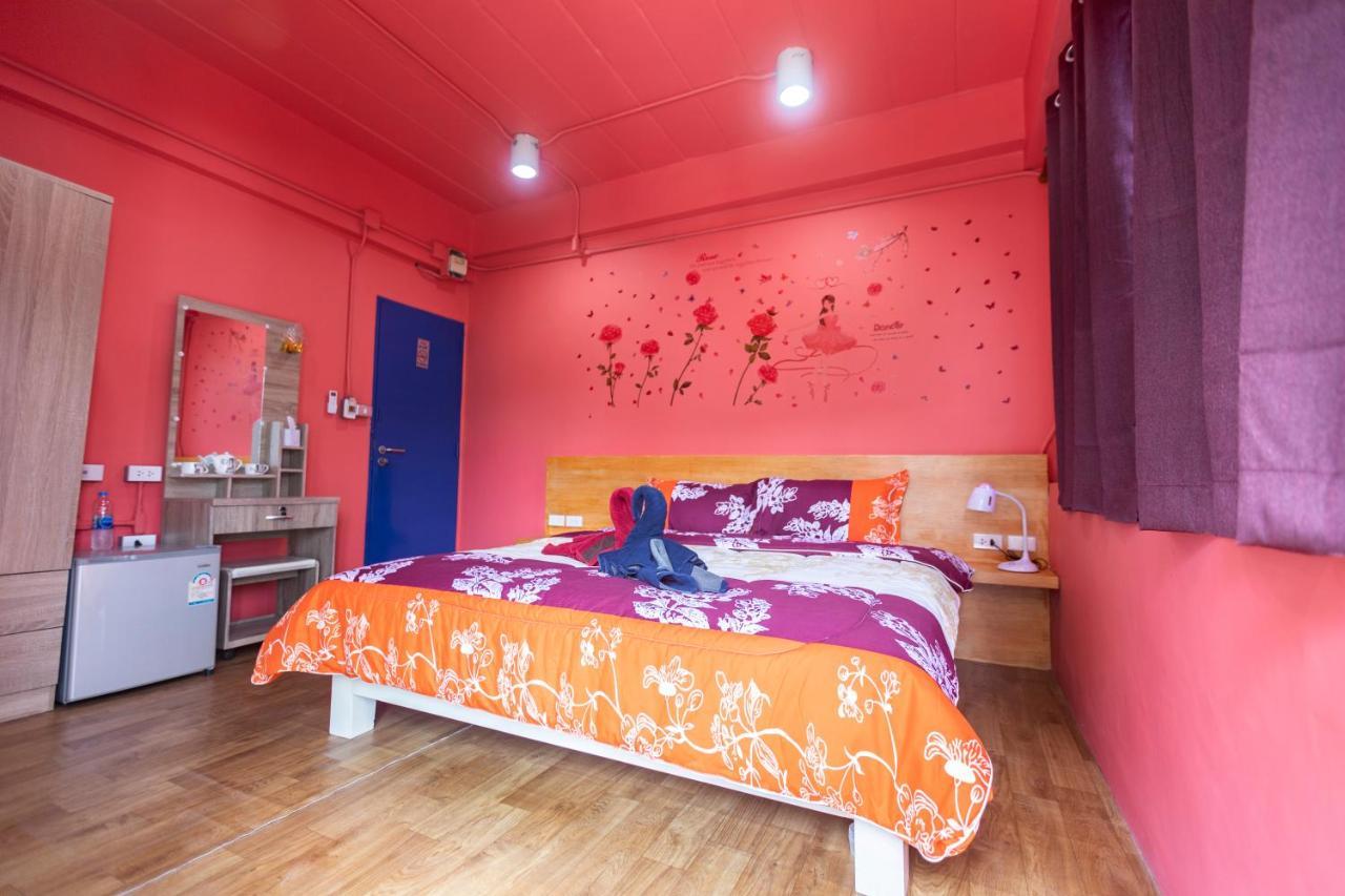 Firefly Phuket Hotel Patong Zewnętrze zdjęcie